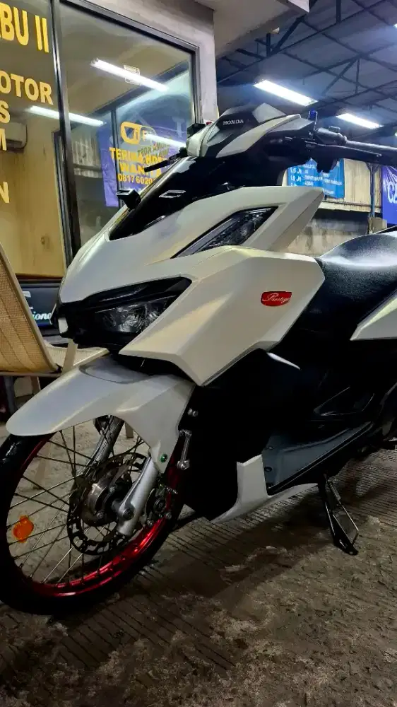 Vario 160 CBS thn 2024