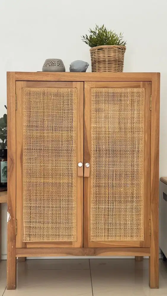 Lemari buffet jati