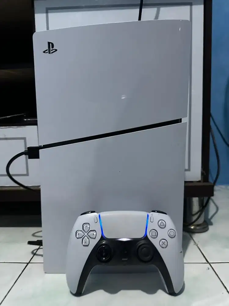 PS5 slim disc version