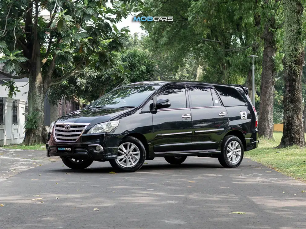 Innova G Luxury 2.0 AT 2015
