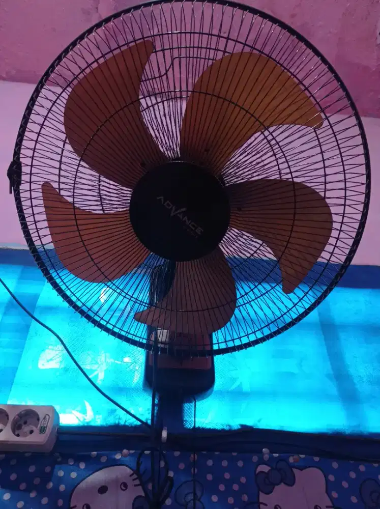 Kipas angin merk advance