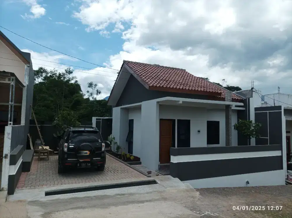 Dikontrakan Rumah Baru bangun di Banjaran. Kontrak tahunan