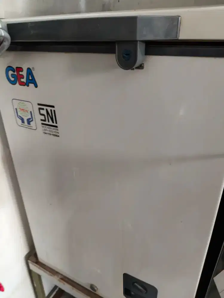 Freezer Box Merk GEA 100 L