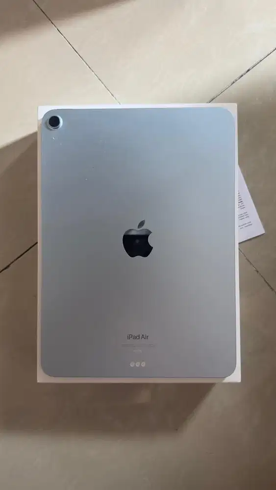 JUAL CEPAT iPad Air 11” M2 Wi‑Fi – Blue 128GB (Second Like New)