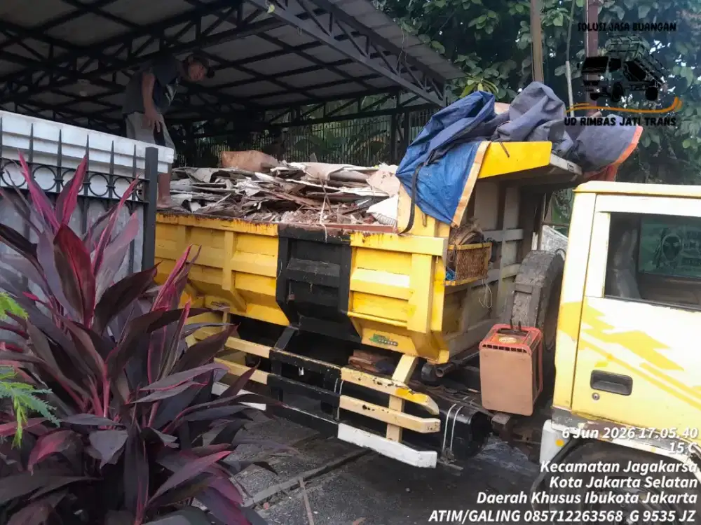Jasa buang puing dan tanah