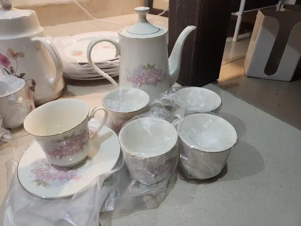 Tea set made in china