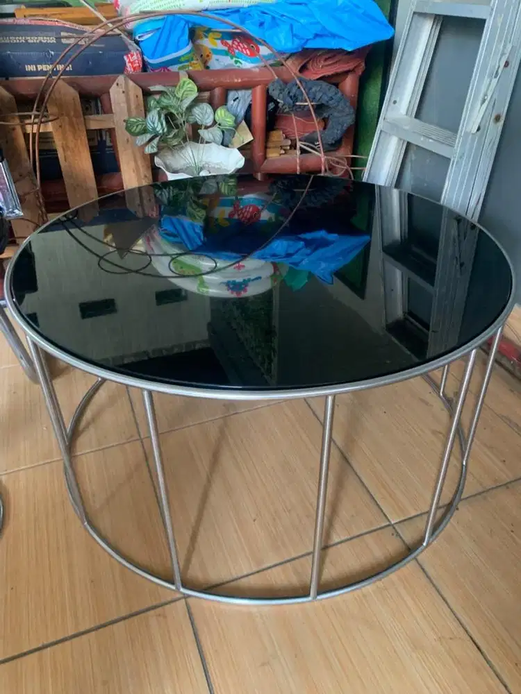 Glass coffee table/meja cafe