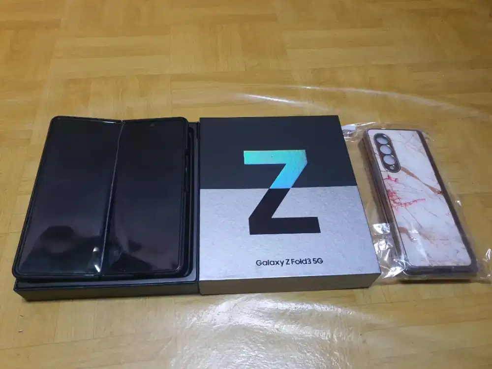 Samsung Z Fold 3 Hitam 12/256 DualSIM 5G