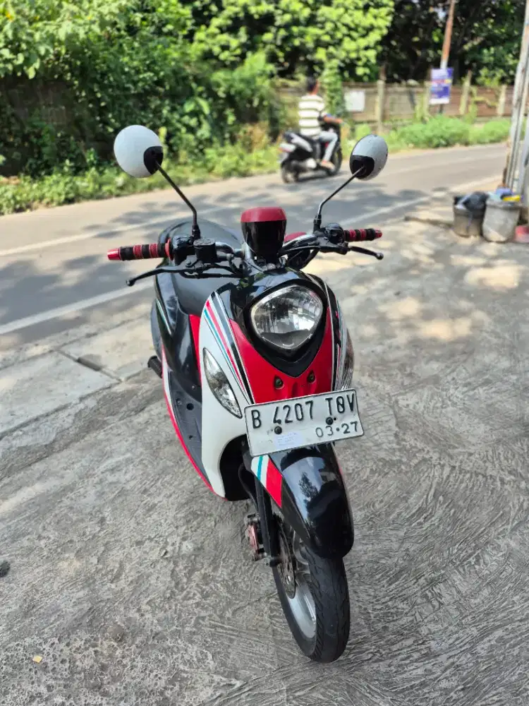 Dijual Yamaha Fino 125 tahun 2017 surat lengkap