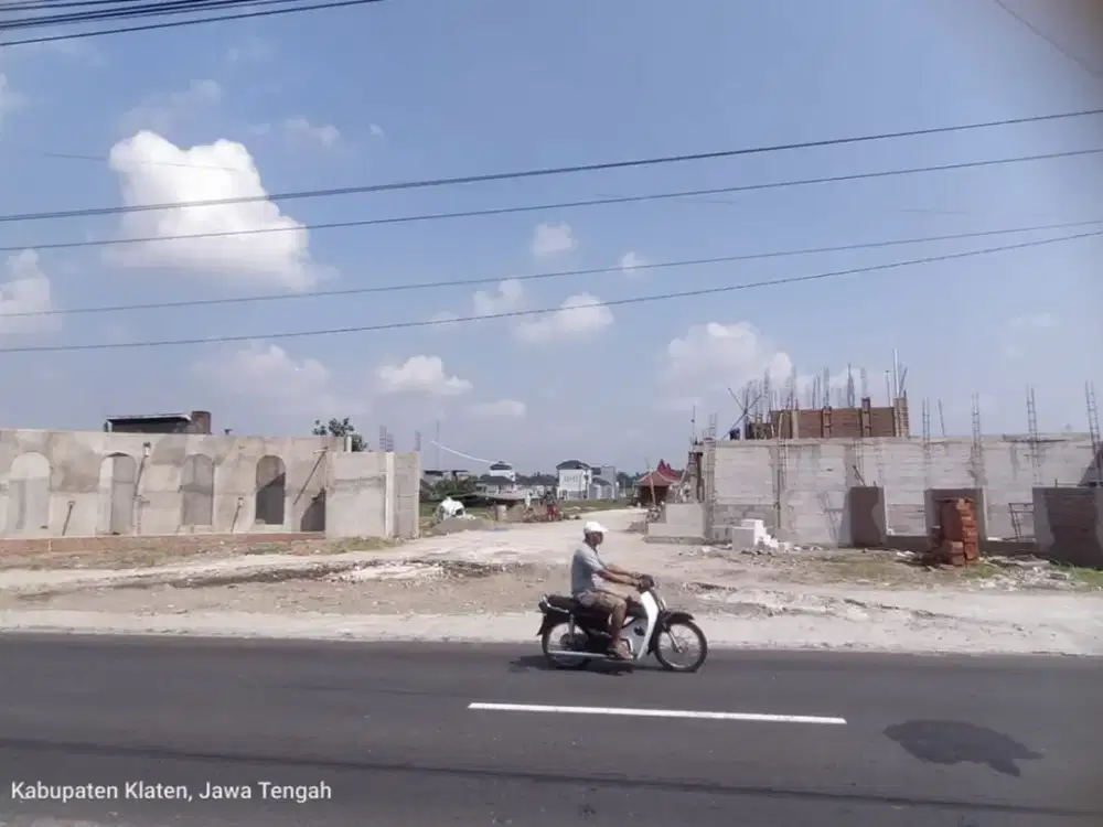 RUMAH 2 LANTAI DI KLATEN DEKAT Lazuardi Al Falah GCS Klaten 2 km ke SMP N 2 Klaten