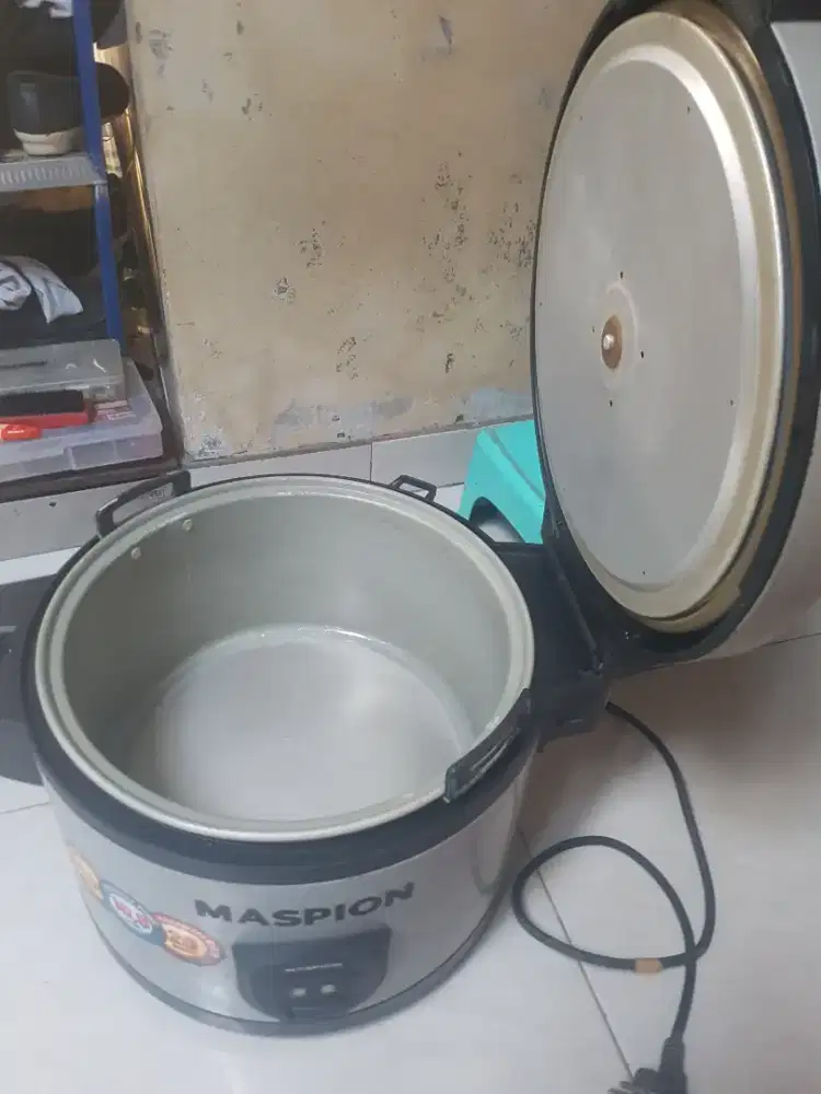 Magic com maspion 4 liter layak pakai normal