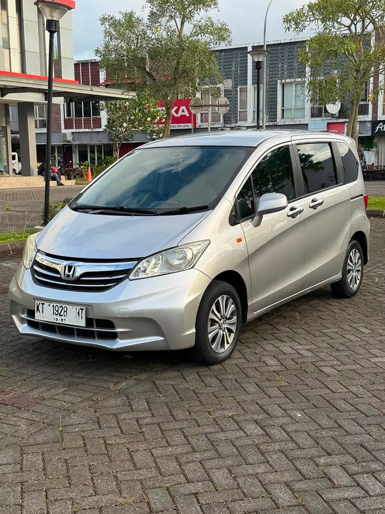 Honda Freed S 2013
