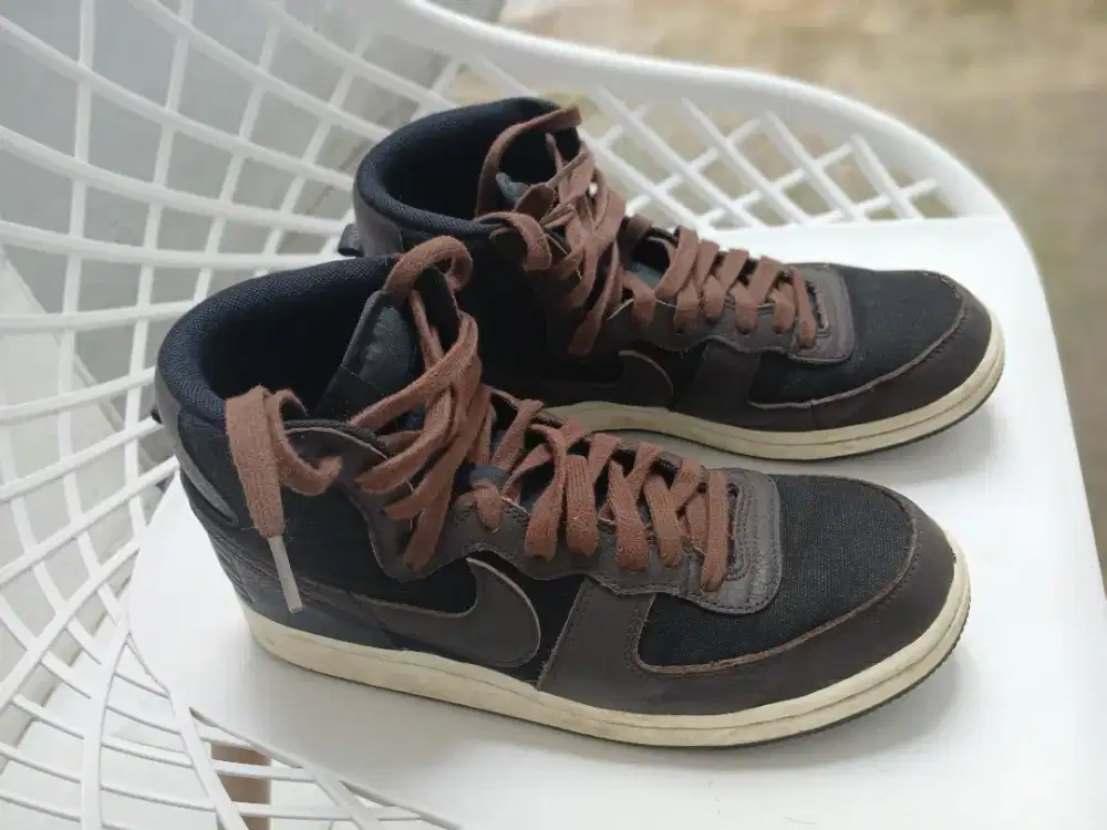 NikeTerminator velvet Brown