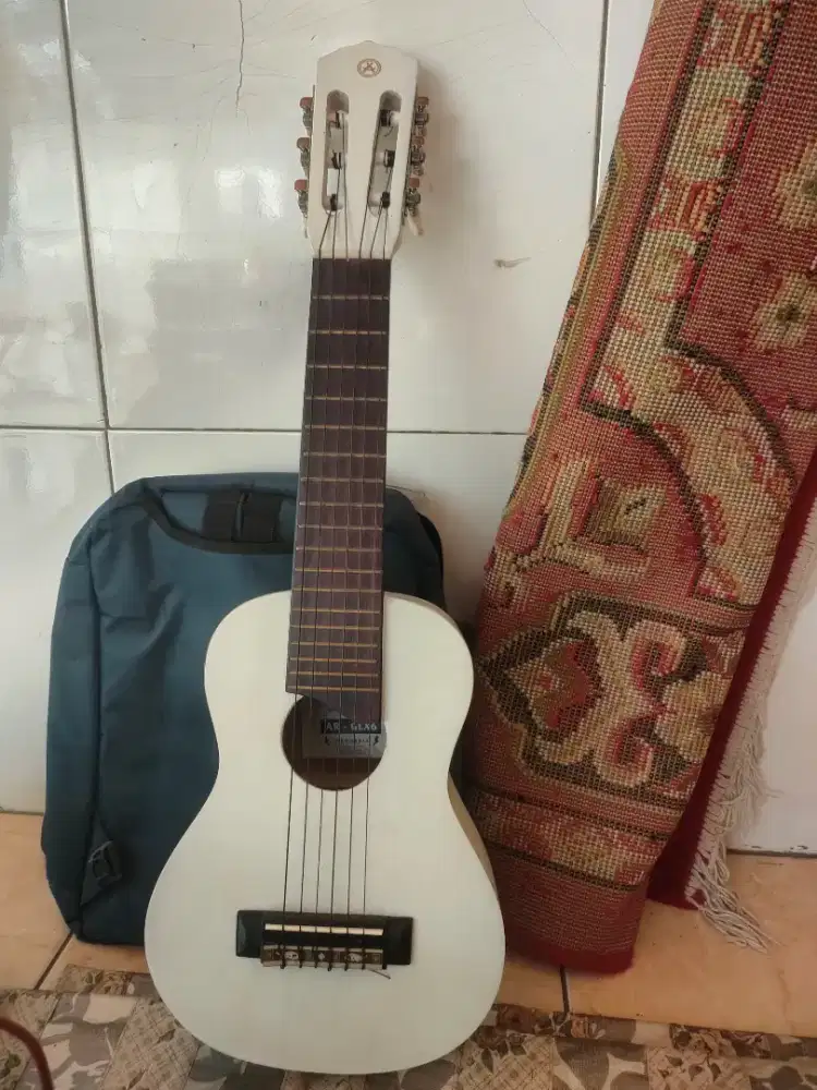 Guitar Lele Artisan