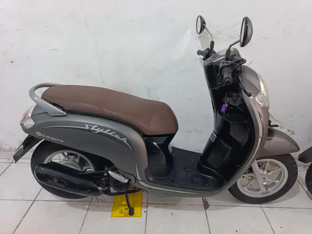 Jual beli scoopy th 2018 samping kompelik Andika hairi motor bjm