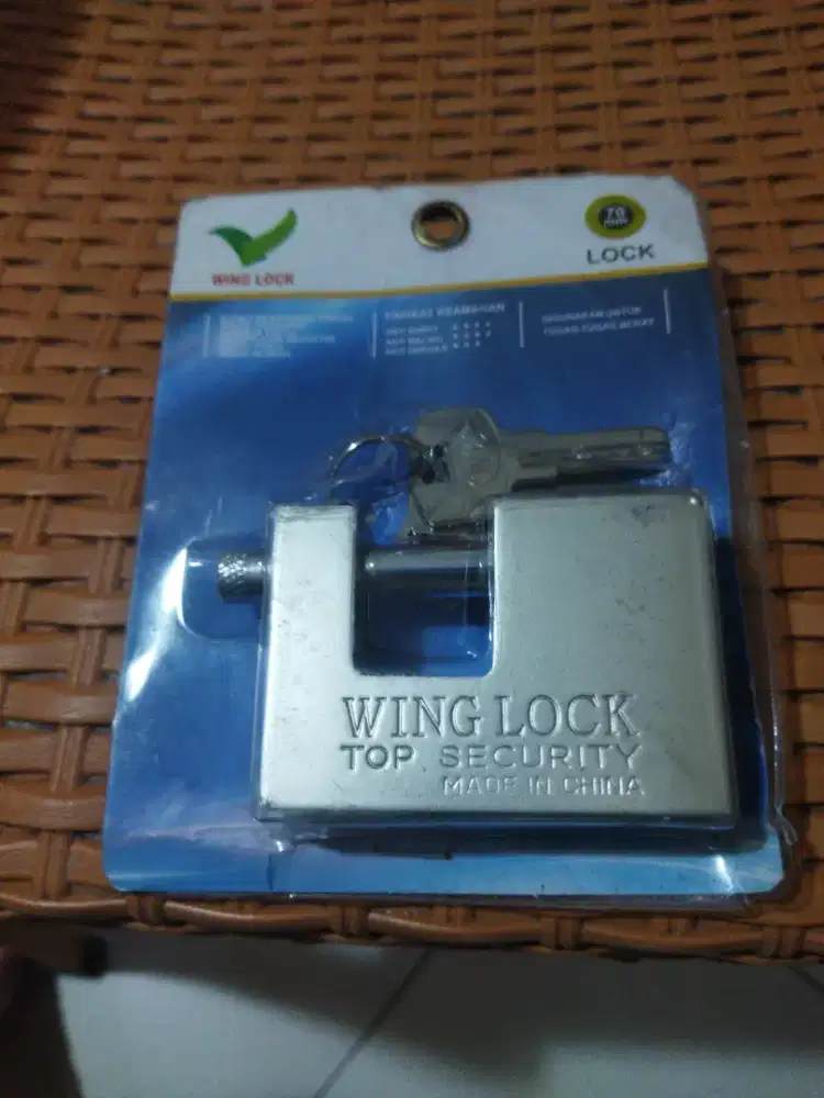 Gebok Pintu Kotak