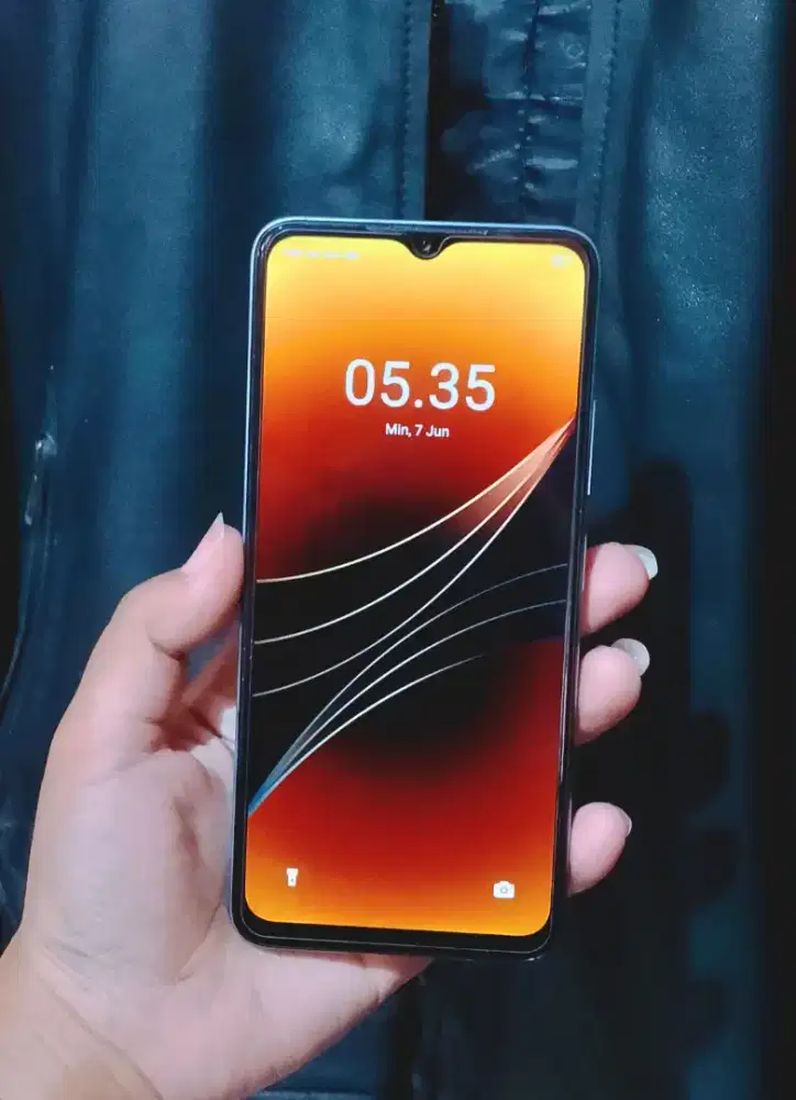 Itel a70 ram 4+8/64 Nomines