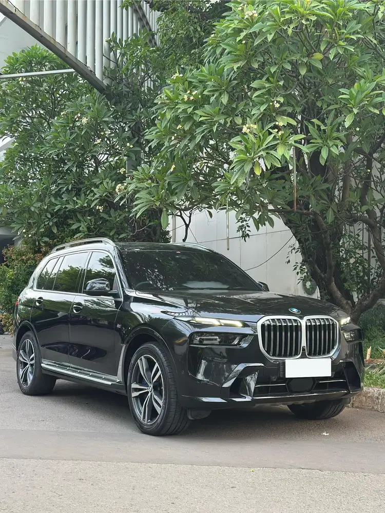 BMW X7 2023 Black On Black