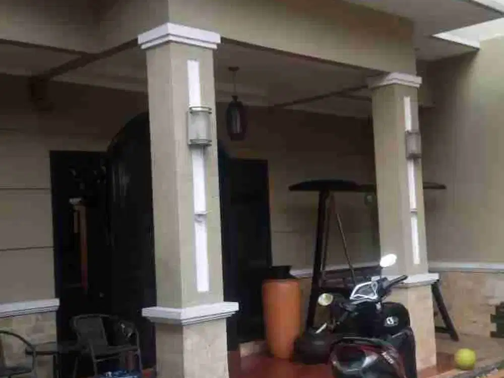 Dijual rumah 2 It. semi furnished di Harapan Indah, Kota Bekasi.