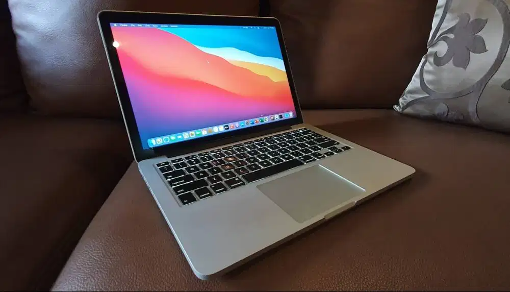Macbook Pro Retina 13inc i5 Mulus All Normal