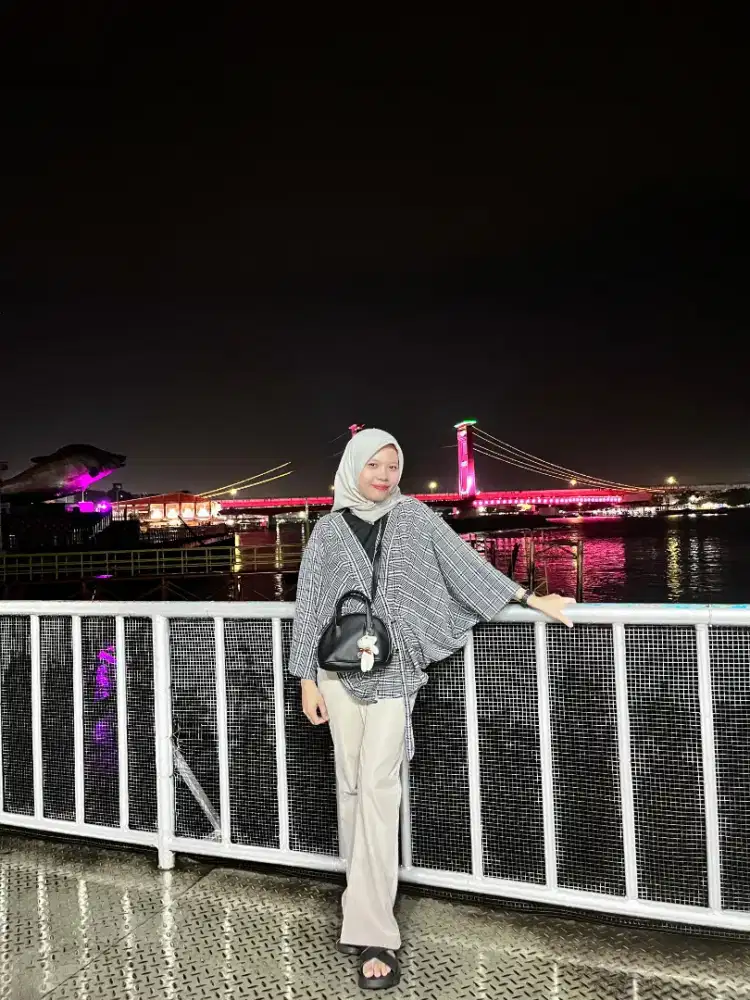 mencari pekerjaan (halal)