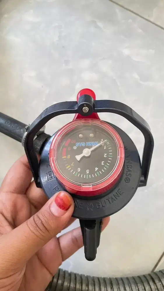 SELANG GAS DAN REGULATOR