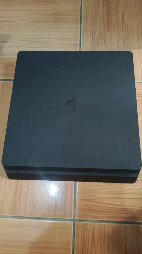 Dijual PS 4 Slim 500gb