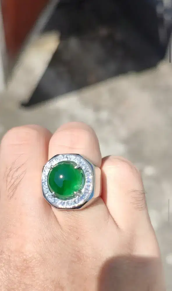Jadeite Jade imperial giok natural asli 4 crat lebih