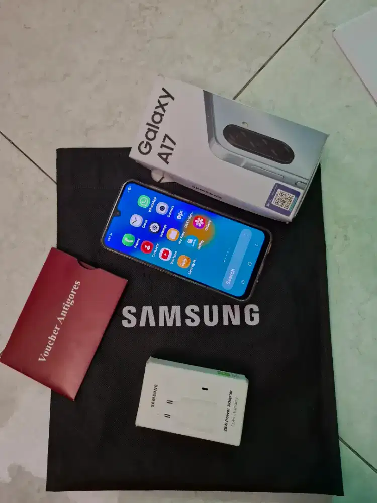 Hp samsung A17 sky blue full set lengkap Mulus like new