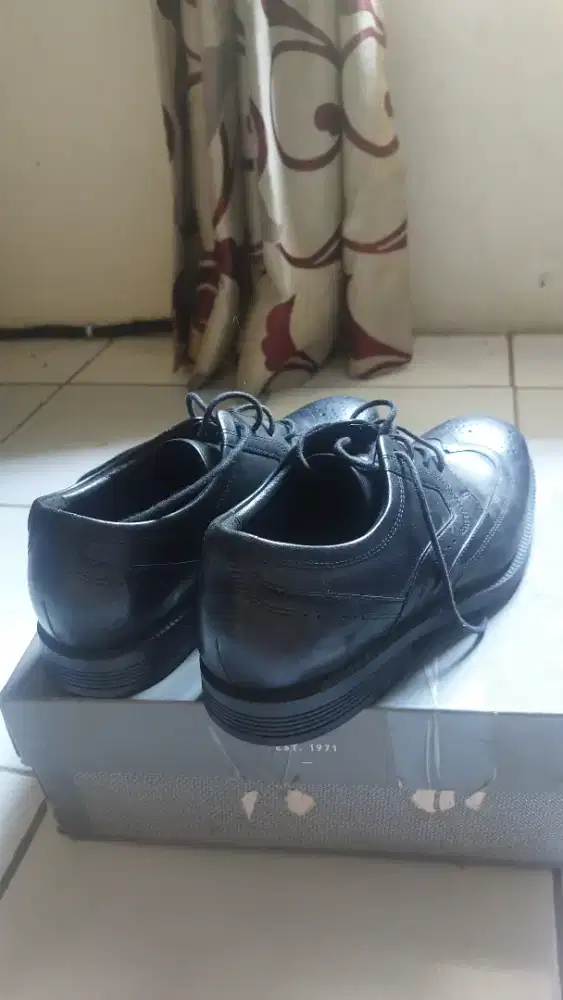Dijual sepatu pantofel Rockport Original No.40
