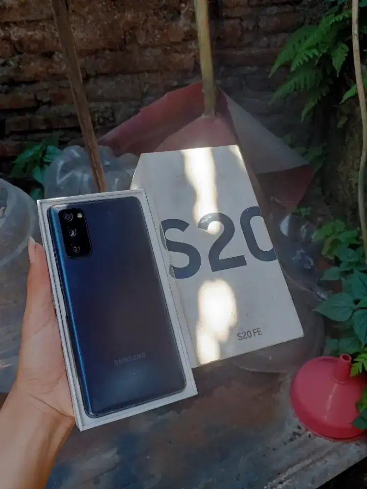 Samsung S20 Fe 8/128GB NoMinus Fullset