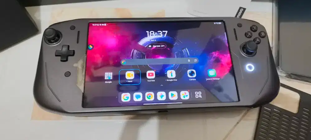 Tablet Gaming Lenovo Y700 12/256 beserta Legion G9 joystick (paket)