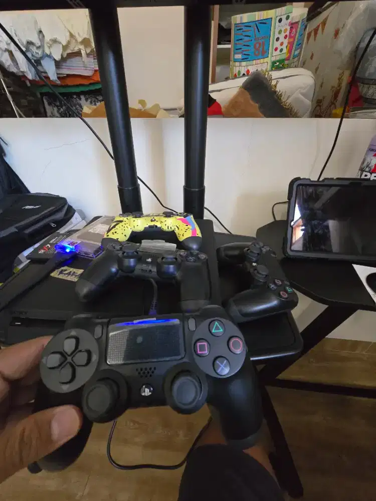 Ps 4 slim, 500 gb + hardisk external 1 tera