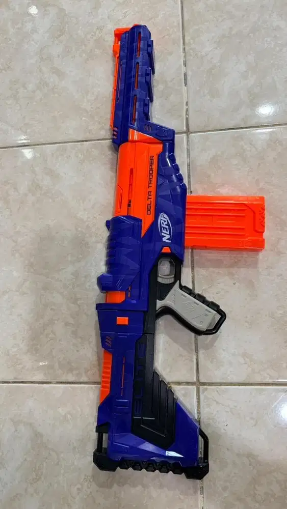 Mainan Nerf tembakan