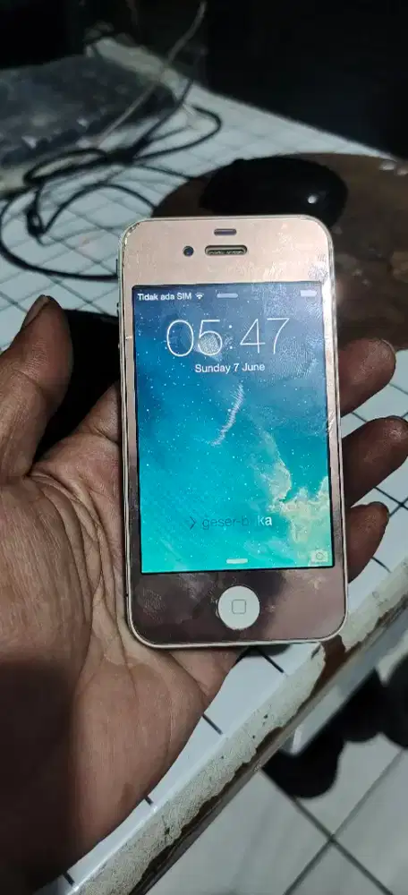 Apple iPhone 4 8GB