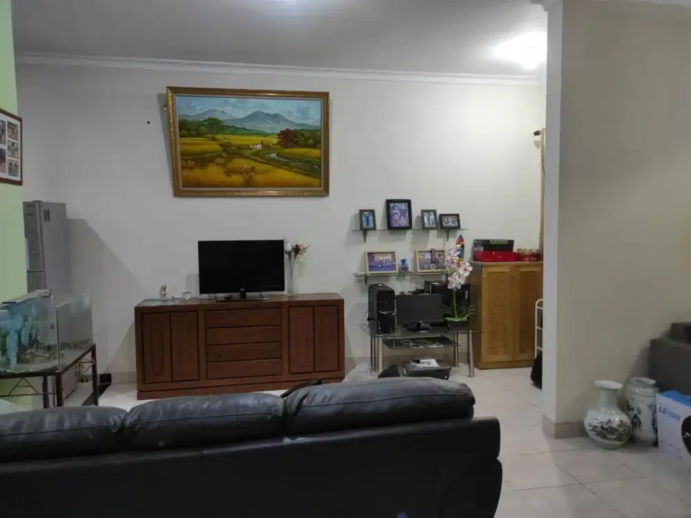 Dijual Rumah Rapi Full Furnish 2lantai Cluster Aralia, Harapan Indah