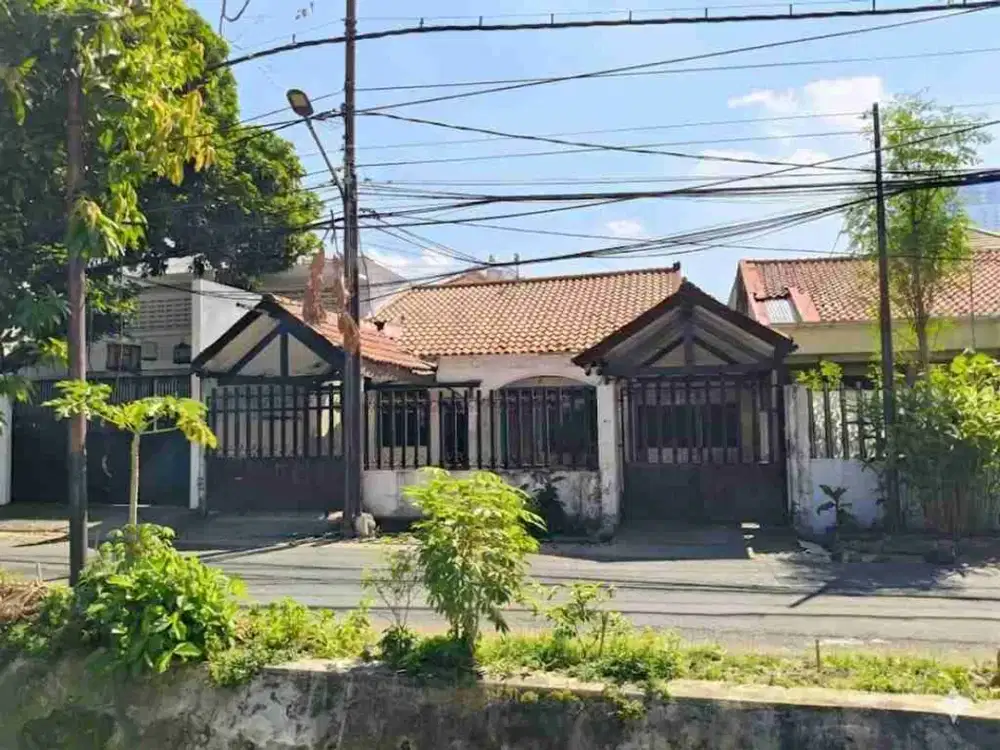 Rumah usaha Jalan Raya Manyar kertoadi dekat klampis jaya, merr