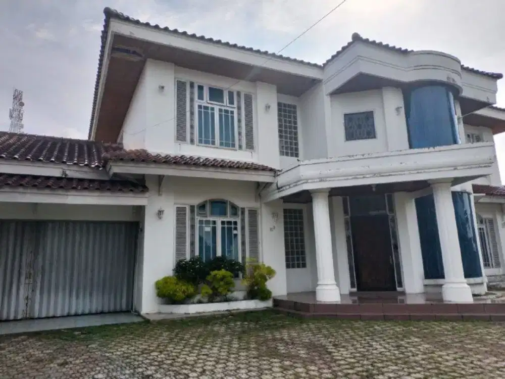 RUMAH BULATAN 2LT MURAH, SIAP HUNI LOKASI PUSAT KOTA JL. CEMARA / GOBAH PEKANBARU