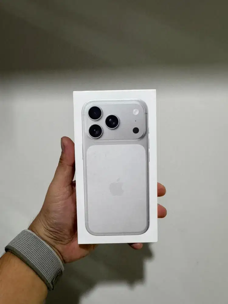 IPHONE 17 PRO SILVER 256 GB IBOX
