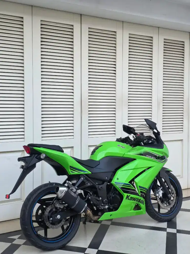 Kawasaki ninja 250R karbu 2011 full original