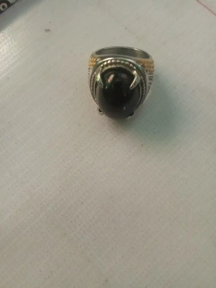 Butuh uang jual rugi cincin batu akik