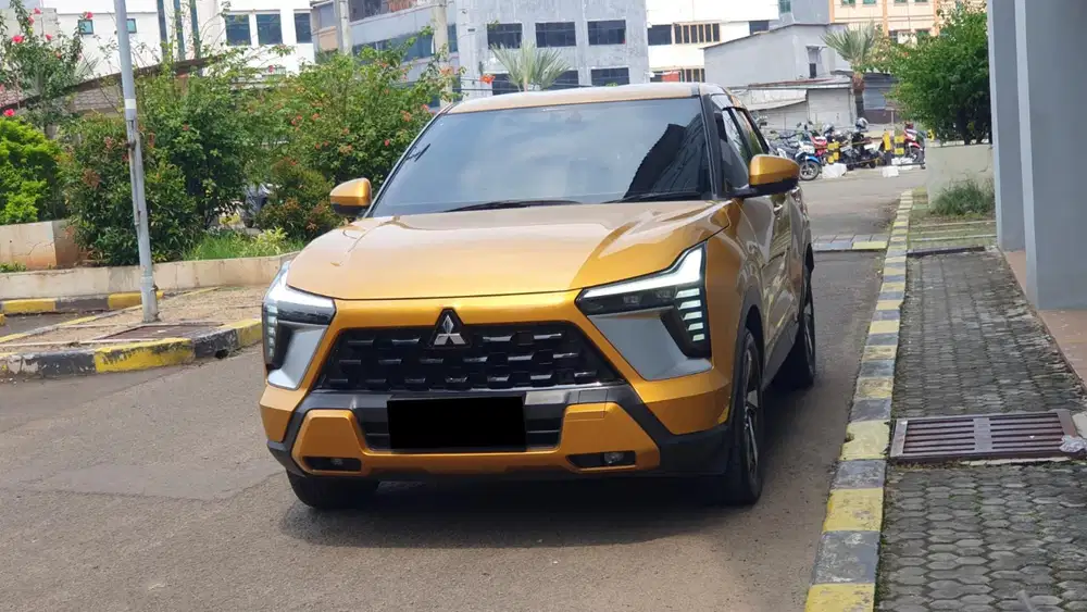 Km 19rb mitsubishi xforce ultimate 2024 kuning