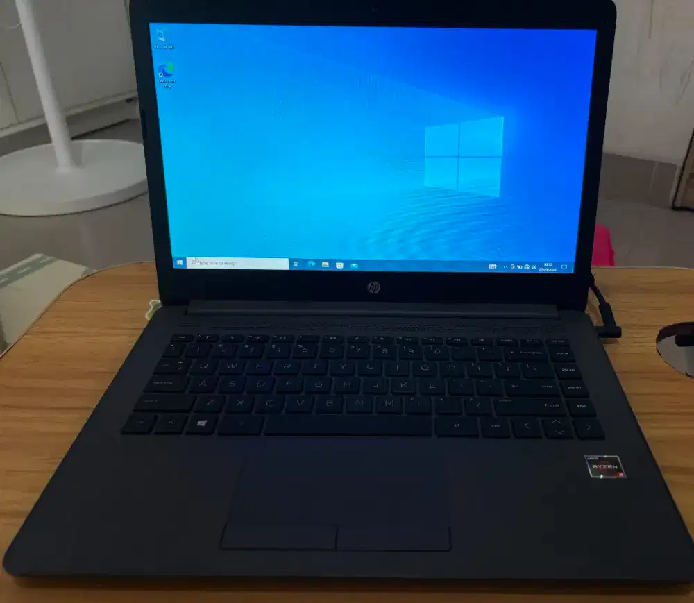 Di Jual LAPTOP HP 245 G7 2E6K2PA AMD Ryzen 3 3300 RAM 8GB/256GB SSD