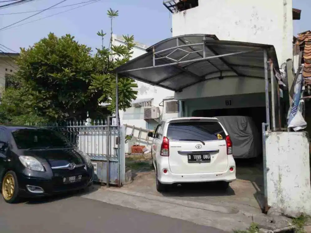 Dijual Cepat Rumah Cocok Untuk Kos Atau Keluarga Besar di Duri Kepa Jakarta Barat