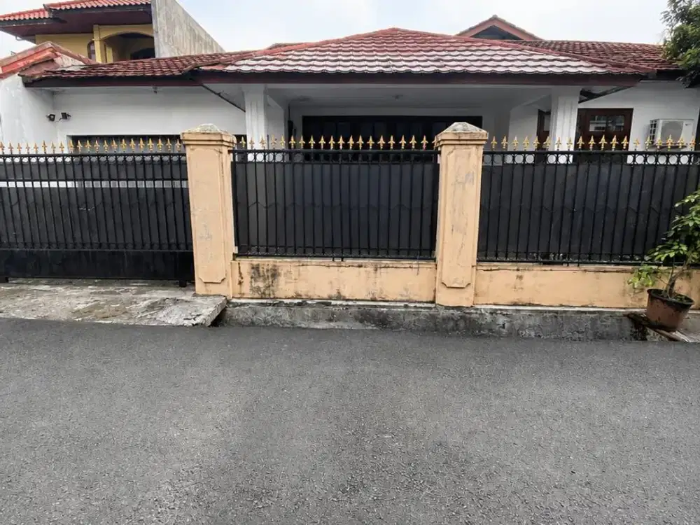 Disewakan Rumah Luas di Gandaria Cilandak, LT 735 m², Cocok untuk Hunian atau Kantor