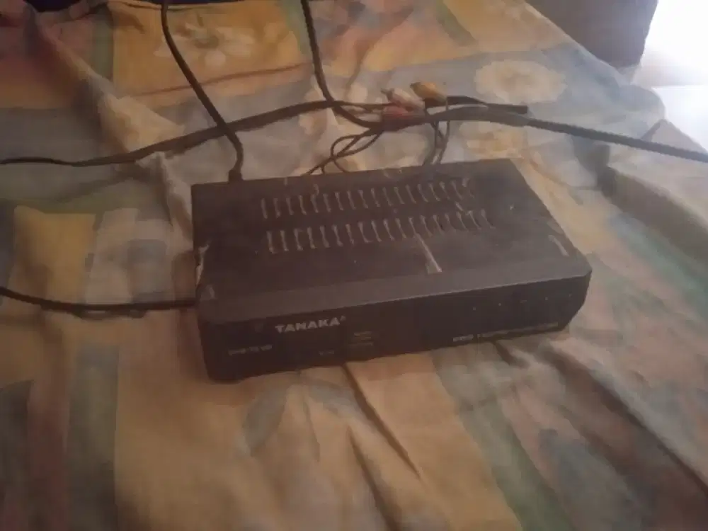 STB TV merk Tanaka T2 + Remote + Kabel