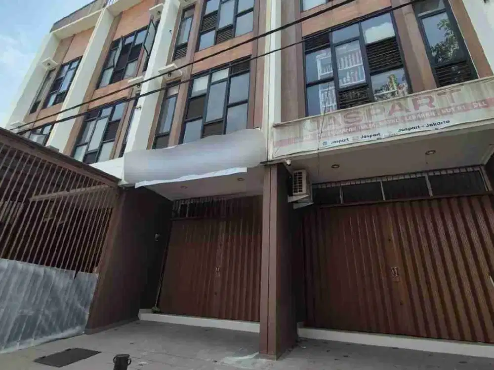 Disewakan Ruko 4 Lantai di Taman Ratu, Jakarta Barat, Cocok Untuk Toko Online, dll