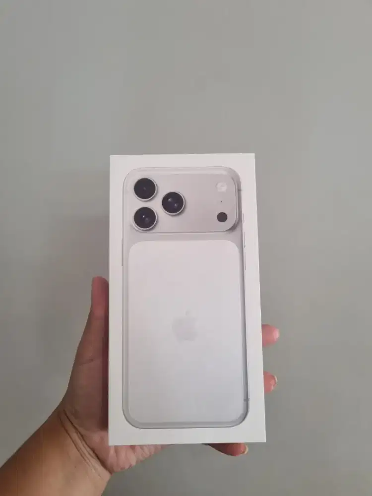 iPhone 17 Pro Max 1TB Silver Garansi iBok cicilan KTP