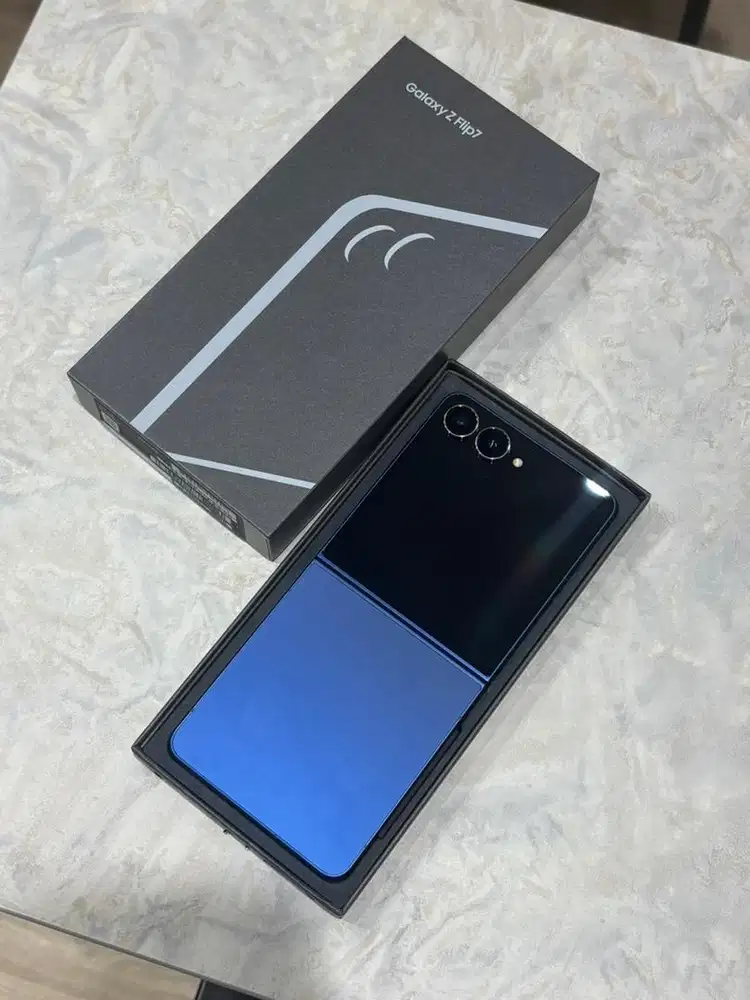 Samsung Z Flip 7 12/512GB