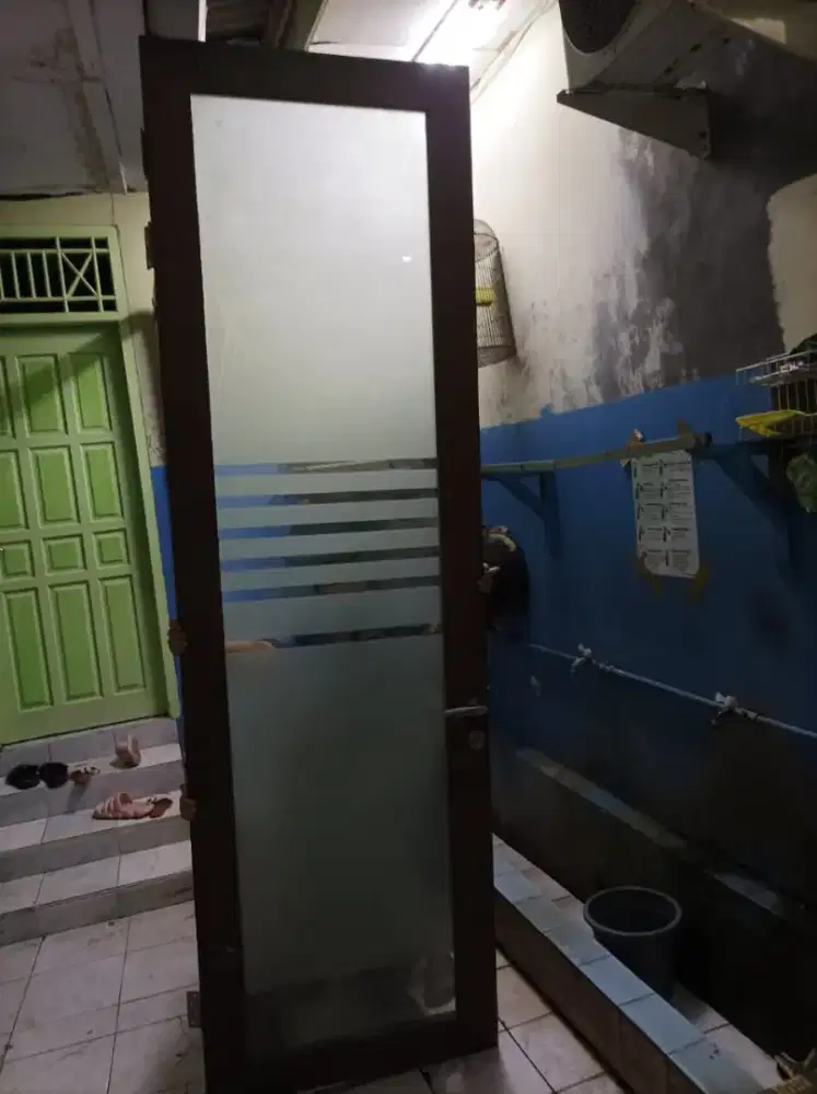 Daun Pintu kaca